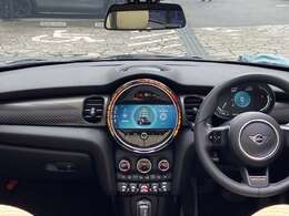 弊社お客様より頂いた下取車やデモカーが在庫の殆どを占めています。車の経歴や整備記録が分かり、ご安心してお車をお選び頂ける正規ディーラーならではのラインナップでございます。