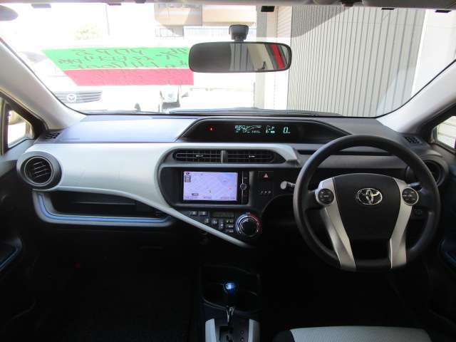 安心の無料保証付販売！納車後も充実安心サービスです。専属スタッフにより外装・内装はクリーニング済みです、納車時には最終仕上げをし納車させて頂きます。