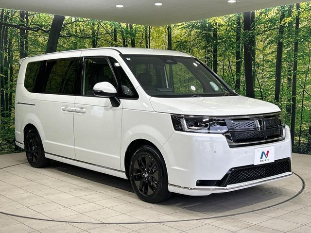 大好評のボディコーティング「弾スプラッシュコート」もご納車までに施工可能。通常のガラスコートと異なる、耐久年数6年の無機質ガラスコーティングが、ボディをキレイな状態に保ってくれます。