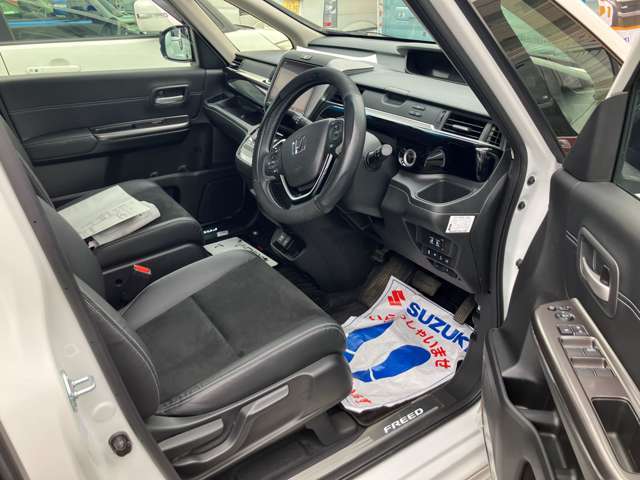 当店のお車をご覧いただきましてありがとうございます。お車についてのご質問やお見積りのご依頼、ご購入にあたってのご相談などお気軽にお問い合わせ下さい！