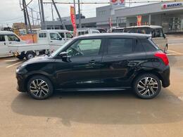 まずはご連絡ください。お車の詳しい内容をお伝えさせていただきます。