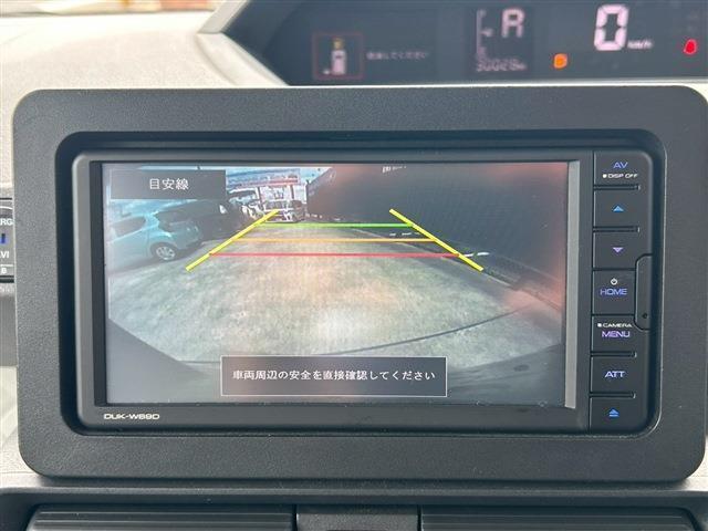 駐車に便利なバックモニターも装備させておりますので安心下さい。