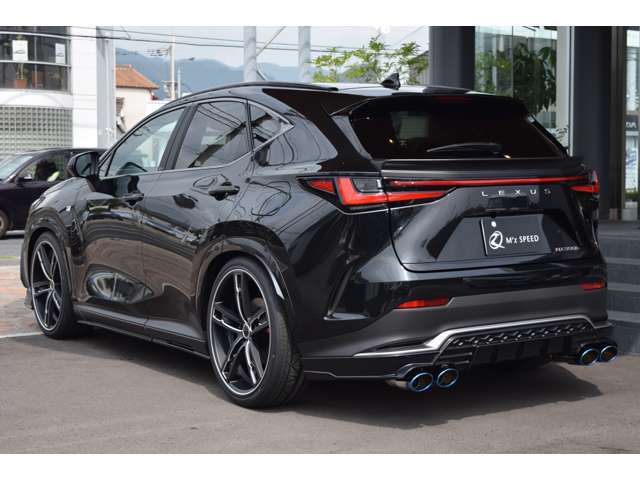 ■5年10万kmの新車保証付き■新車販売だからディーラー販売店で購入する場合と同じく5年10万kmのメーカー保証付！もちろんお近くのディーラー様で無 償保証修理やアフーサービスも受けれます。