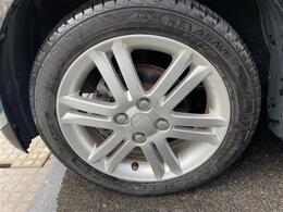 【タイヤ・ホイール】足回りもかっこよく決まってます！社外のアルミやスタッドレスタイヤも取り扱いございます！！ドレスアップもカスタマイズもお任せください！！