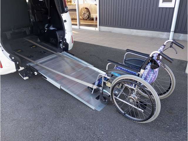 福祉車両のみ100台以上展示！静岡から良質な福祉車両を全国に。福祉車両ヤマシタオート