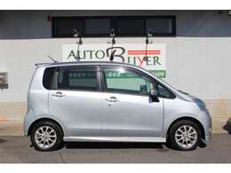 メールにて傷等の画像を送ることも可能です！なるべく状態が伝わるようにしますのでお気軽にお問合せください。また、お電話で状態をお伝えすることも可能です！現車の前にてしっかりとお車の状態をお伝えします。