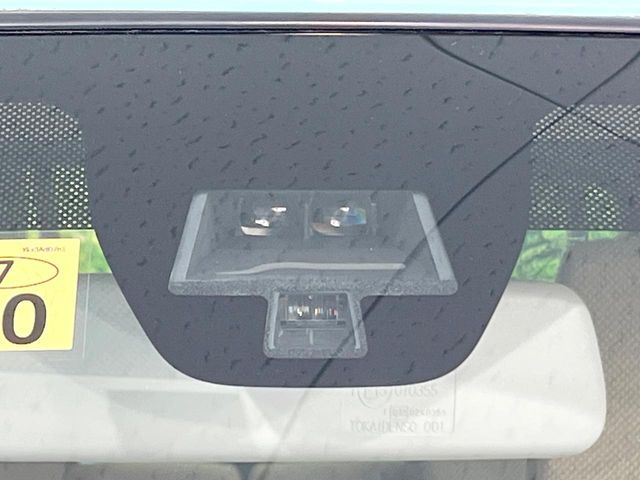 【スズキ　セーフティサポート】走行中に前方の車両等を認識し、衝突しそうな時は警報とブレーキで衝突回避と被害軽減をアシスト。より安全にドライブをお楽しみいただけます。
