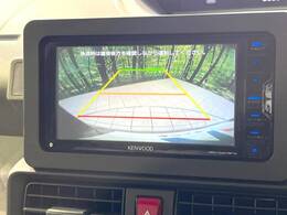 【バックカメラ】駐車時に後方がリアルタイム映像で確認できます。大型商業施設や立体駐車場での駐車時や、夜間のバック時に大活躍！運転スキルに関わらず、今や必須となった装備のひとつです！
