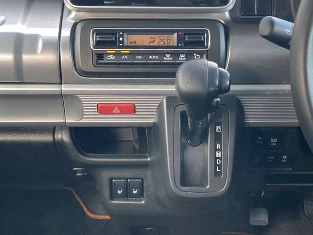 西日本自動車のココが安心！！その4車を所有していて意外とお金がかかるのが消耗品です。困ったときは西日本自動車グループのビッグチェーンへ！！格安タイヤなどお車に必要な物がなんでもそろいます！