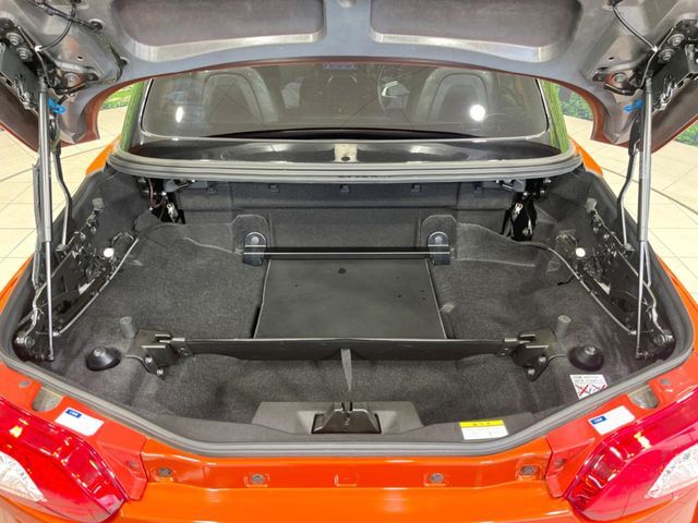 普段のお買い物や通勤、送迎等に十分な荷室スペースを確保しております。
