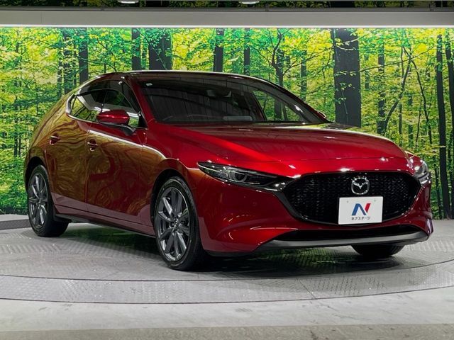 大好評のボディコーティング「弾スプラッシュコート」もご納車までに施工可能。通常のガラスコートと異なる、耐久年数6年の無機質ガラスコーティングが、ボディをキレイな状態に保ってくれます。