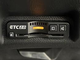 【ETC】有料道路を利用する際に料金所で停止することなく通過できる、ETC車載器（ノンストップ自動料金収受システム機器）が装備されています。セットアップを行うことで利用可能になります。