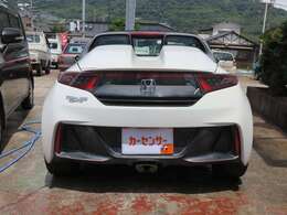 経験豊富なスタッフが皆様のカーライフを全力でサポートさせて頂きます。