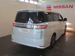 ボディカラーは人気のホワイトパールです♪