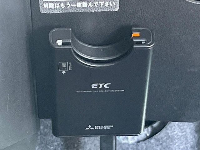 【ETC】高速道路の料金所をストレスなく通過！話題のスポットやサービスエリアに多い「スマートIC」利用時は必須のアイテムです。当店でセットアップを実施、ご納車当日からすぐにご利用いただけます！