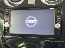 【純正ナビ】人気の純正ナビを装備。オーディオ機能も充実しており、Bluetooth接続すればお持ちのスマホやMP3プレイヤーの音楽を再生可能！毎日の運転がさらに楽しくなります！！