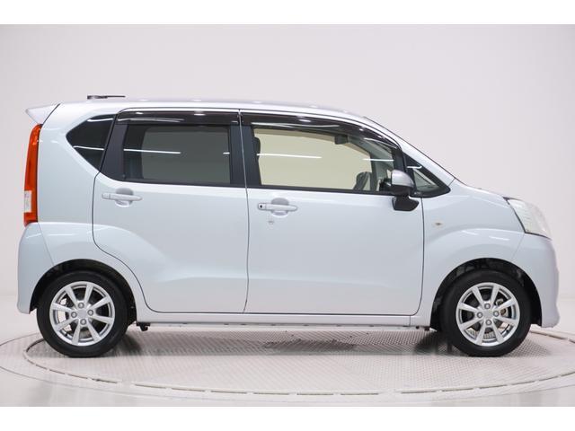 県内13店舗にて常時500台以上ダイハツ車を展示中です。見て、触って、納得のいく一台をぜひ見つけてください。