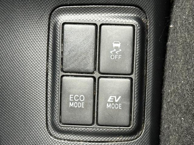 国産車から輸入車まで多様なお客様のニーズのお応えできるように、全国規模で豊富な在庫展開！車のことならWECARSへ！