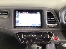 ワイド画面のナビゲーションはフルセグTV、インターナビ対応のGathers純正メモリーナビを搭載しています。Bluetoothオーディオ機能がありますので、スマートフォンなどの音楽も再生できます。
