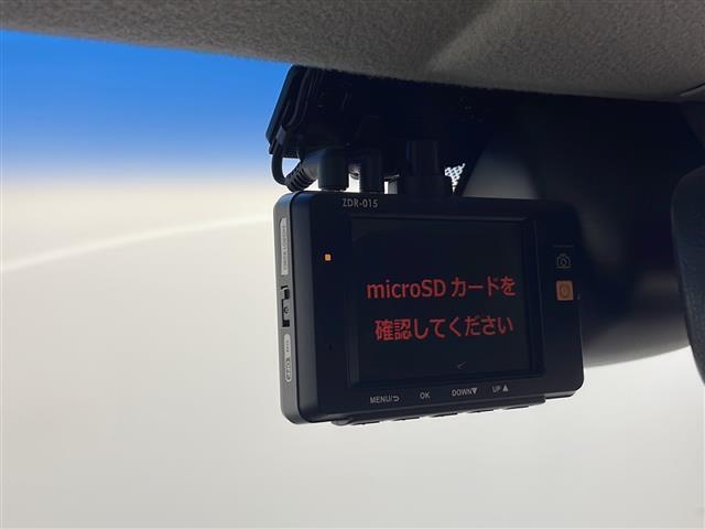 【後部座席操作部】後部座席を快適に過ごしていただくための便利な装備が付いています！