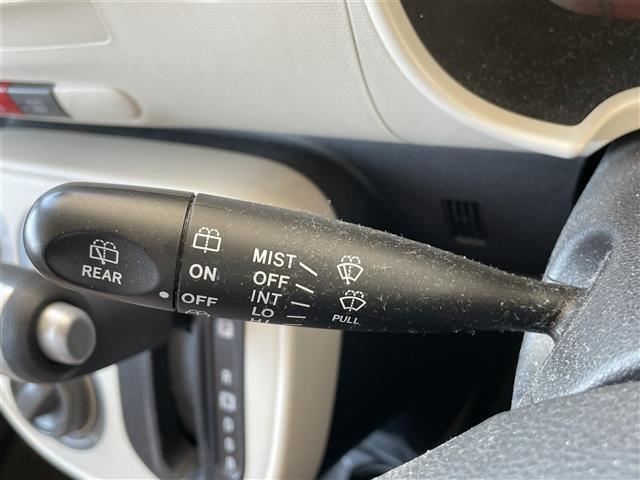 気になる車はすぐにお問い合わせください！画面右側の0066から始まる無料ダイヤルからお問い合わせ下さい！専門スタッフがお車のご質問にお答えいたします！