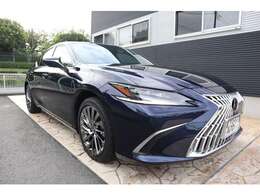 ◇◇ES300hが入庫いたしました！グレードはグレイスフルエスコートとなっております！◇◇