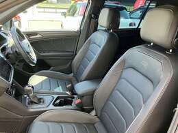 ◆Rロゴ入チタンブラック革シート/前席パワーシト＆シートヒーター/全車オゾン消臭＆脱臭＆除菌施工済み/車内快適ドライブをお約束します◆