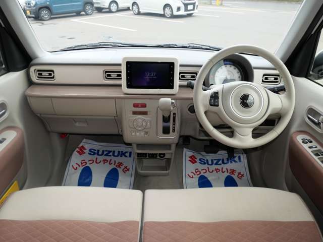 遠くまで見渡せる安心感。いつもの運転に大きなゆとりが生まれるお車！