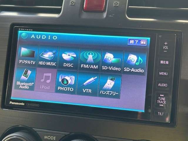 純正メモリナビ付き！DVD再生、フルセグTV、Bluetoothオーディオ、バックモニターと装備が充実しております！