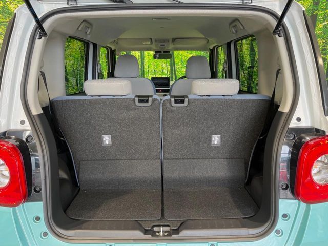普段のお買い物や通勤、送迎等に十分な荷室スペースを確保しております。セカンドシートを倒すと、大きな荷物の積載も可能です♪