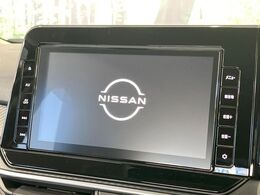 【メーカー純正ナビ】インテリアに溶け込むスタイリッシュな「専用設計」メーカーナビを装備♪視認性や操作性など基本性能にも優れ、より上質なカーライフをお楽しみいただけます。