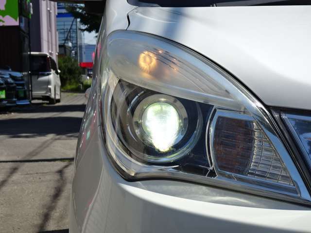 純正HIDが装備されております☆