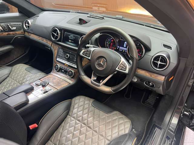 【運転席】『運転席周辺』の画像になります。写真の内容に関してご不明点、ご質問等がございましたらお気軽にガリバー店舗までお問い合わせください。