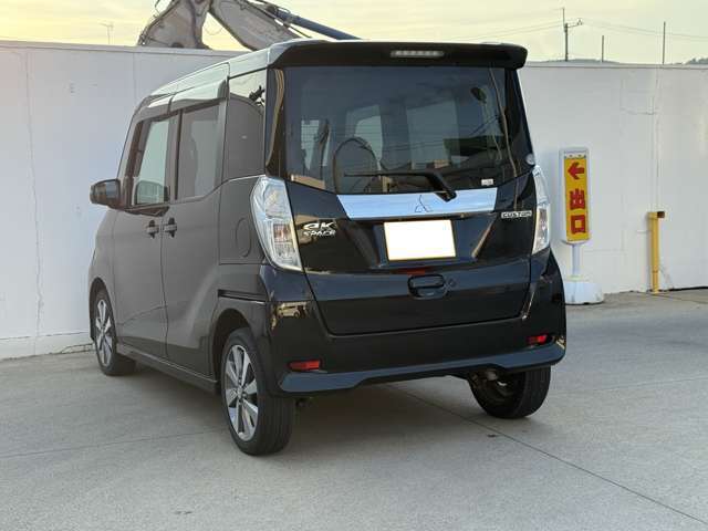 当社では常に展示車を全店展示しております。