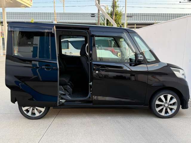 こちらは電動パワースライドドアになっていますので小さなお子様がいても大変便利ですね♪