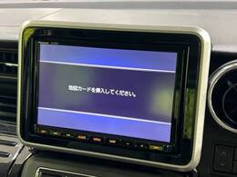 【大画面ナビ】人気の大型8インチナビを装備。存在感のある大画面はインパクト大！ナビ利用時のマップ表示は見やすく、テレビやDVDは臨場感がアップ！いつものドライブがグッと楽しくなります♪