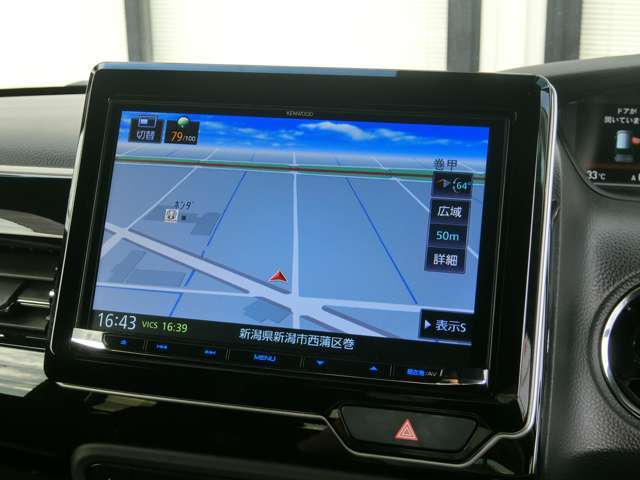 ケンウッド製8V型彩速ナビ (S809L) を装着、社外品につき、保証対象外です。