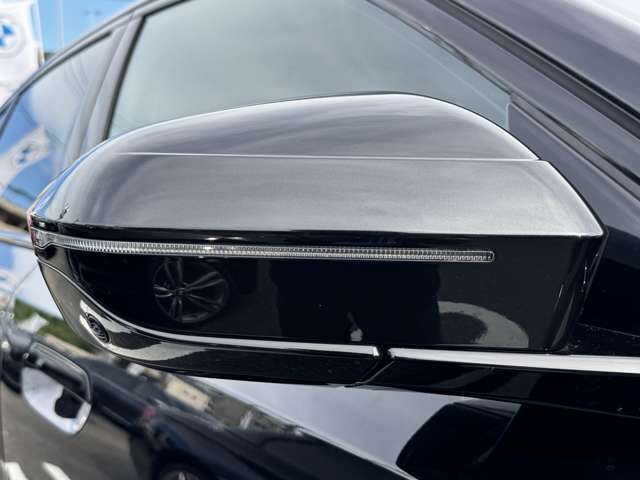 時を経ても深い魅力を放ち続けるBMW。より快適にお乗り頂くためにサポートプログラムをご用意しております。※認定中古車保証は登録日より最長4年間まで延長が可能です。