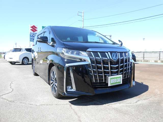 当店の車をご覧いただきありがとうございます。令和1年7月登録アルファード2.5S Cパッケージです！