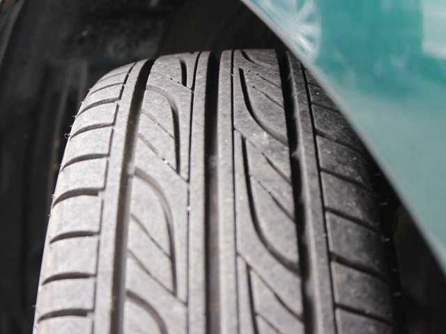 タイヤの山も7分山以上！安心のタイヤで楽しくドライブして下さい★