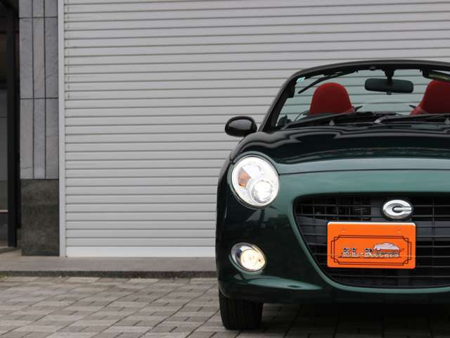 夜道も安心の純正LEDヘッドライトを装備！フォグももちろん標準装備ですので安心してお乗りいただけます！