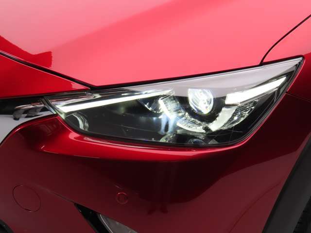 LEDライトが標準装備されています！暗い道でも視認性バッチリ♪