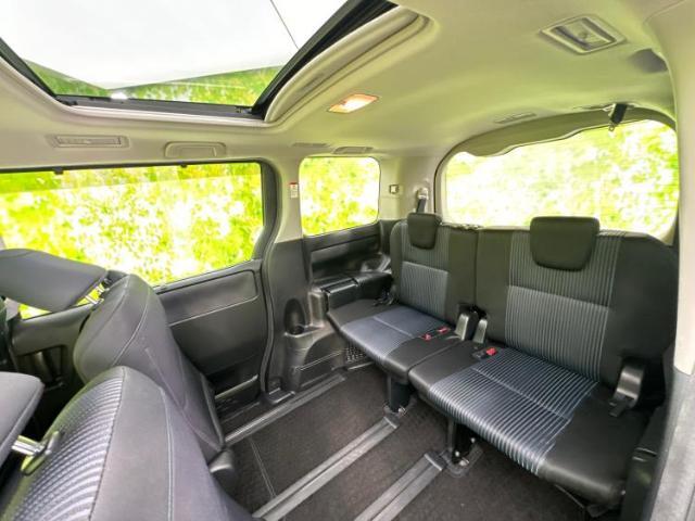 WECARS（ウィーカーズ）は全国250店舗展開！お客様が安心してカーライフをお楽しみいただけるよう社員一同心を込めてサポートいたします。