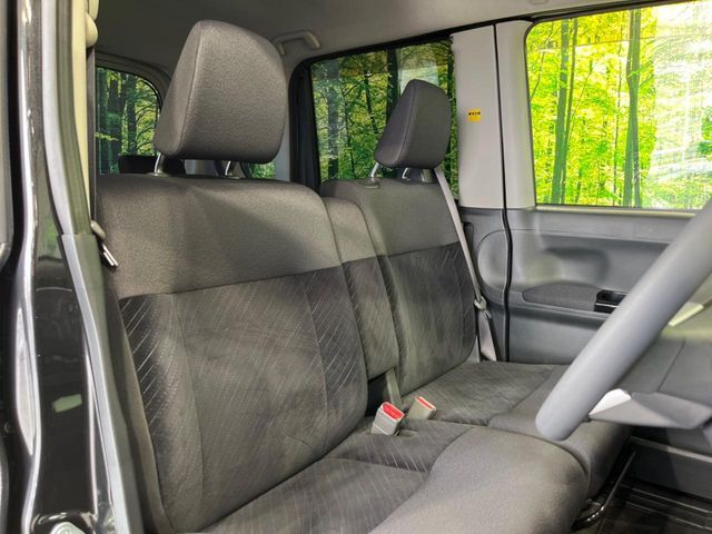 ドライバーによって運転しやすいポジションは異なり、あの車はどうなのか不安なこともありますよね。気になるお車は店頭で乗り込んでご確認いただけます♪