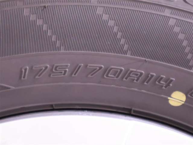 175/70R14   タイヤサイズです。　タイヤのご相談も石川トヨペットカローラにお任せください