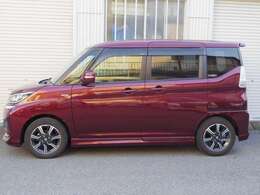 ワンズアームズのスタッフは国家資格整備士です。自社整備工場完備で、仕入れから販売、買取、修理、アフターフォローまで国家資格整備士が行い、良質安心な車両を安価にご提供出来るよう、日々、努力しております。