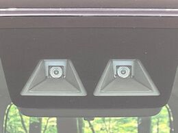 【スマートアシスト】走行中に前方の車両等を認識し、衝突しそうな時は警報とブレーキで衝突回避と被害軽減をアシスト。より安全にドライブをお楽しみいただけます。