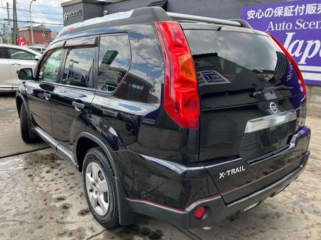 納車時より1ヶ月または1000キロの間はエンジンにつきましては焼き付き、ミッションにつきましては変速しないなどの不具合が起きた場合につきましては当店で無料保証いたします。