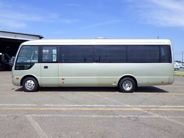 車両総重量5750kg　最大積載量-kg