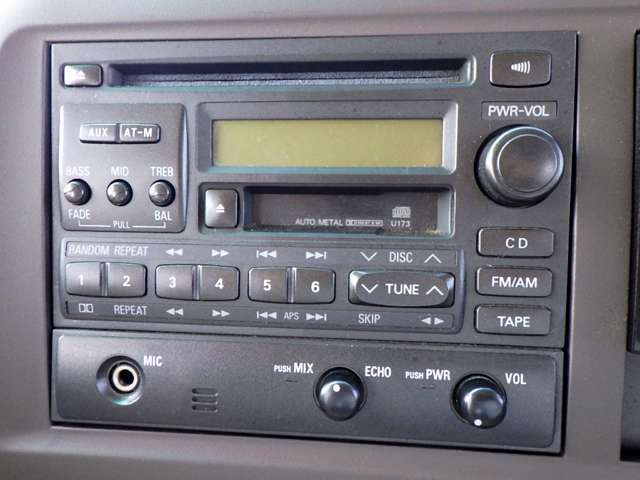 全車に納車より1ヵ月間の保証もしくは，走行距離1000kmの保証がついています。車両基本部分へ修理保証をお付けいたします（車両架装部分は保証対象外となります）